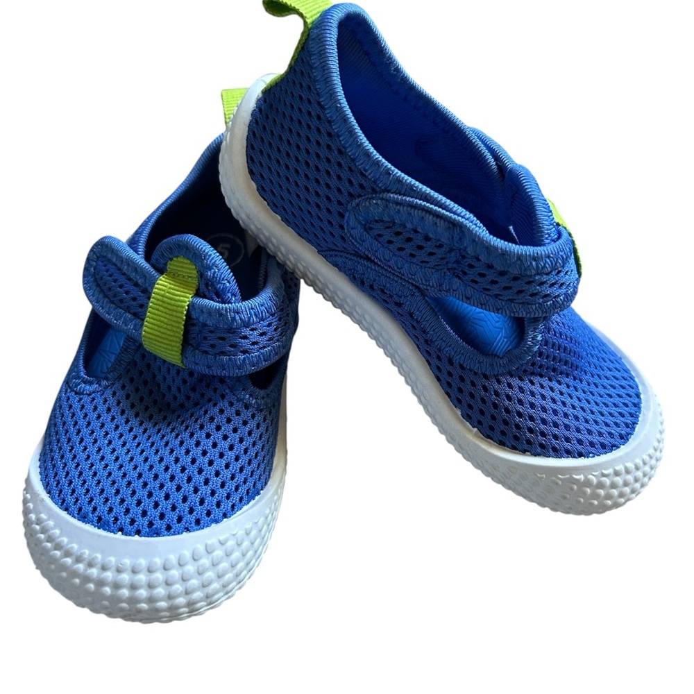 Cat & Jack Toddler Blue Mesh Water Shoes, Size 5